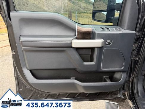 Used 2022 Ford F350 Lariat w/ Tremor Off-Road Package AWD/4WD image 13