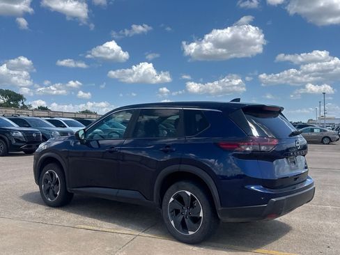 Certified 2025 Nissan Rogue SV AWD/4WD image 15