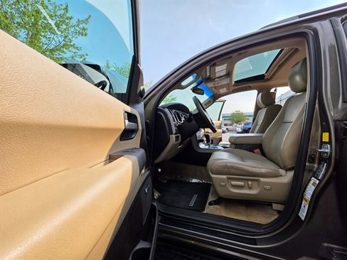 Used 2011 Toyota Sequoia Limited image 32