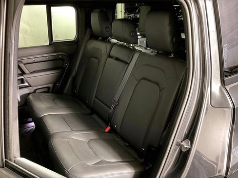 Used 2023 Land Rover Defender 110 V8 image 25