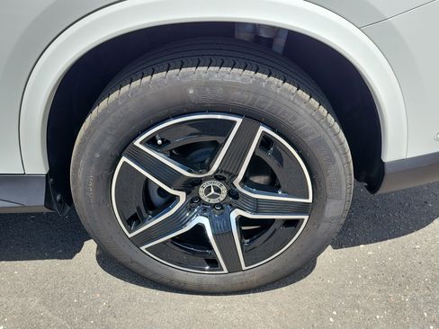 Certified 2026 Mercedes-Benz GLC 300 4MATIC image 5