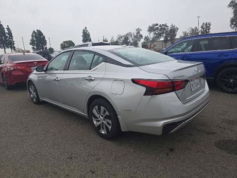 Used 2019 Nissan Altima 2.5 S FWD image 4