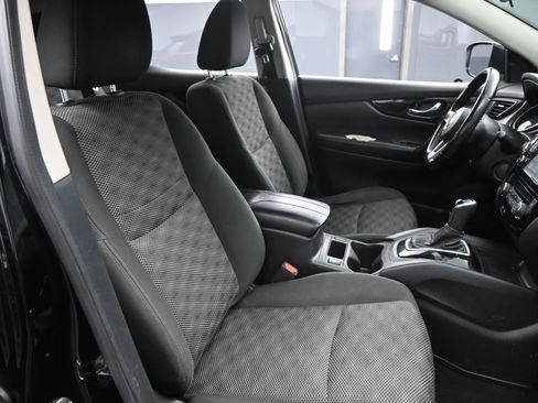 Used 2018 Nissan Rogue Sport SV w/ SV Technology Package image 15