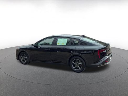 Used 2025 Kia K4 LXS image 10