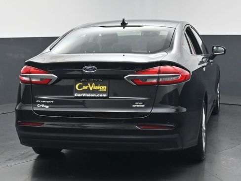 Used 2020 Ford Fusion SE FWD image 4