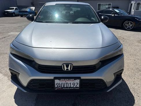 Used 2023 Honda Civic Sport image 2