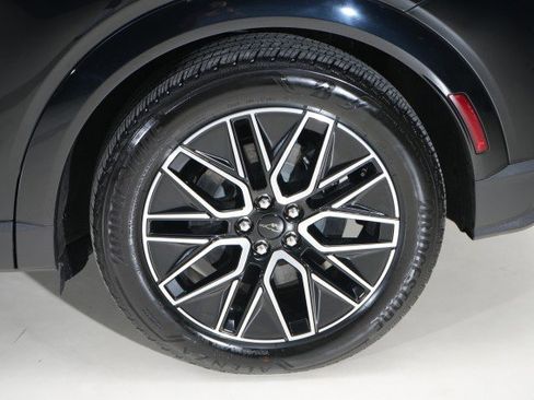 Used 2025 Ford Mustang Mach-E Premium image 18