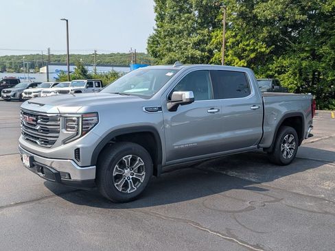 Used 2026 GMC Sierra 1500 SLT AWD/4WD image 8