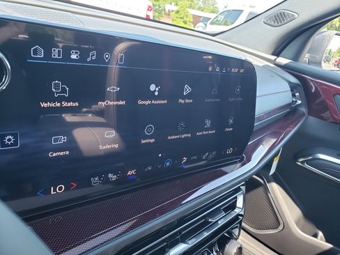 New 2026 Chevrolet Traverse RS w/ LPO, Floor Liner Package FWD image 24