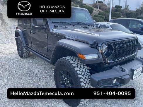 Used 2025 Jeep Wrangler Unlimited Sport AWD/4WD image 1