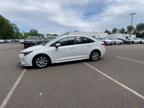 Used 2024 Toyota Corolla LE FWD image 9