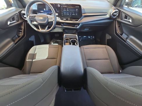 Used 2025 Chevrolet Equinox LT FWD image 21