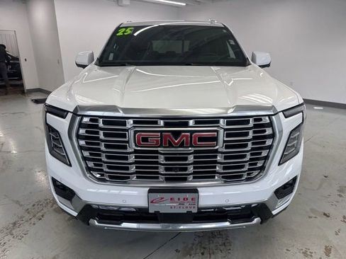 Used 2025 GMC Yukon Denali image 3
