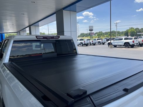 Used 2023 GMC Sierra 1500 Denali AWD/4WD image 8