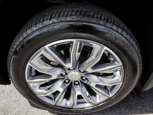 Used 2024 GMC Sierra 1500 Denali w/ Denali Reserve Package image 8