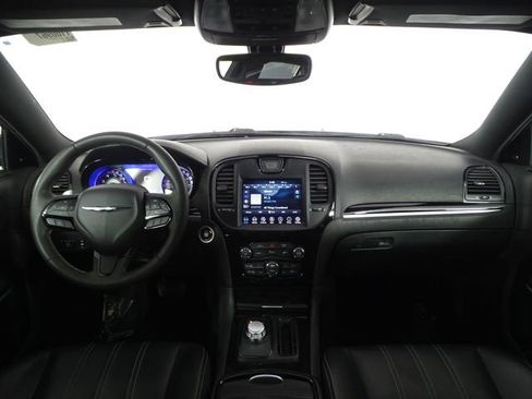 Used 2023 Chrysler 300 S image 30