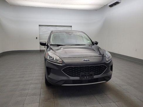 Used 2020 Ford Escape SE image 14