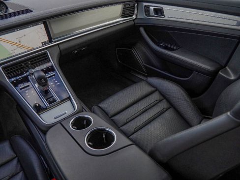 Used 2018 Porsche Panamera 4S image 29