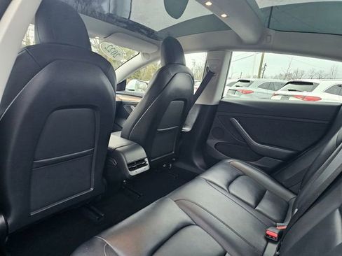 Used 2022 Tesla Model 3 Performance image 24