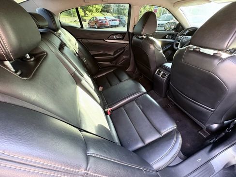 Used 2017 Nissan Maxima 3.5 SV FWD image 18