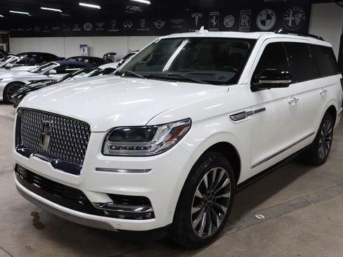 Used 2021 Lincoln Navigator Reserve w/ Luxury Package image 1