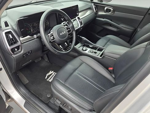 Used 2024 Kia Sorento EX image 17