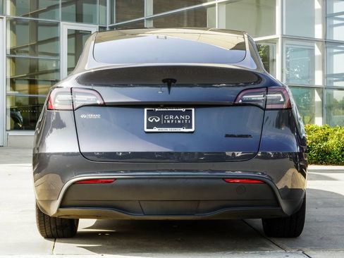 Used 2020 Tesla Model Y Long Range AWD/4WD image 11
