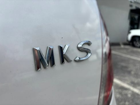 Used 2011 Lincoln MKS FWD image 14