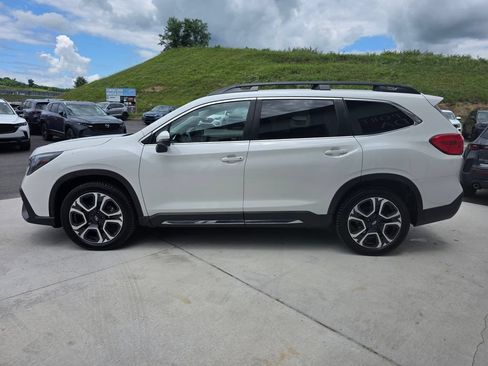 Used 2023 Subaru Ascent Limited AWD/4WD image 4