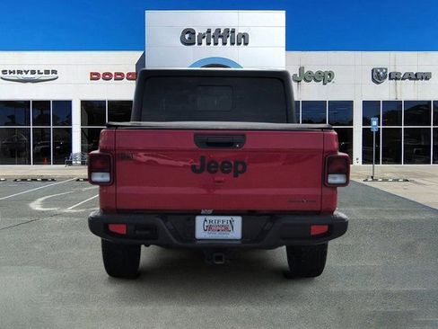 Used 2021 Jeep Gladiator Sport AWD/4WD image 8