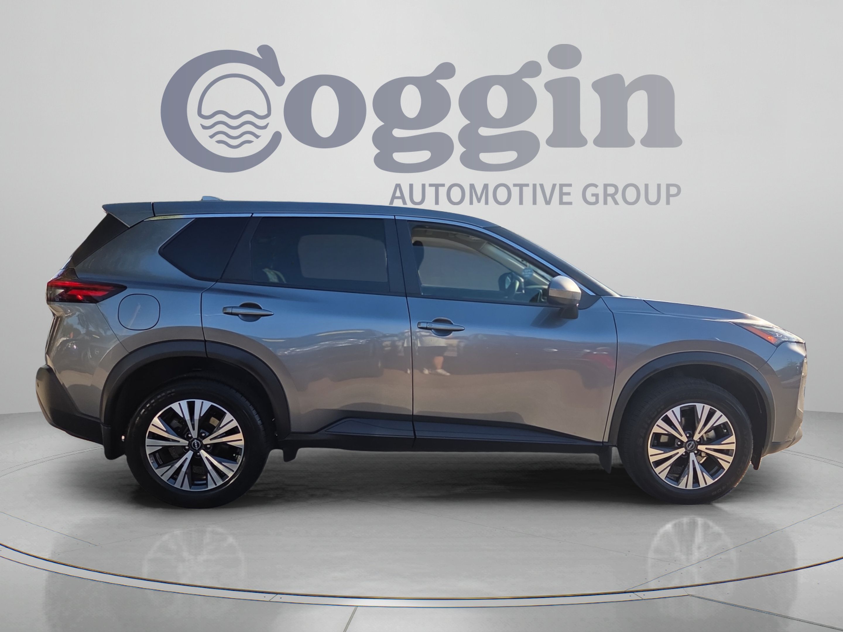 Used 2023 Nissan Rogue SV FWD image 6