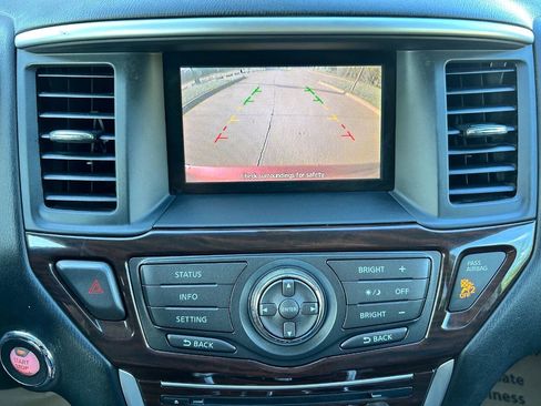 Used 2014 Nissan Pathfinder SL w/ SL Premium Package image 24