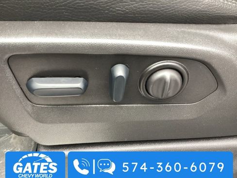 Used 2023 GMC Sierra 2500 Denali w/ Denali Ultimate Package image 15