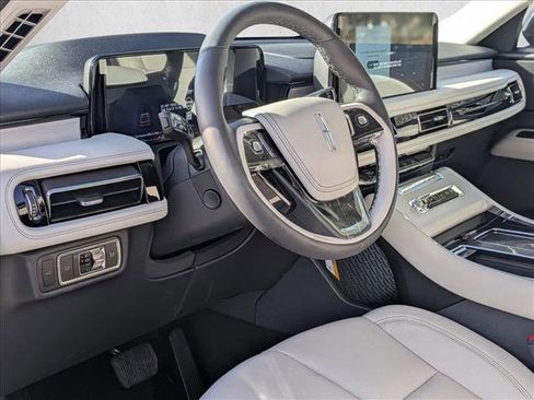 New 2026 Lincoln Aviator Reserve image 3