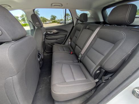 Used 2022 GMC Terrain SLE w/ Driver Convenience Package FWD image 14