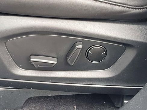 Certified 2024 Ford Explorer XLT w/ Equipment Group 202A image 18