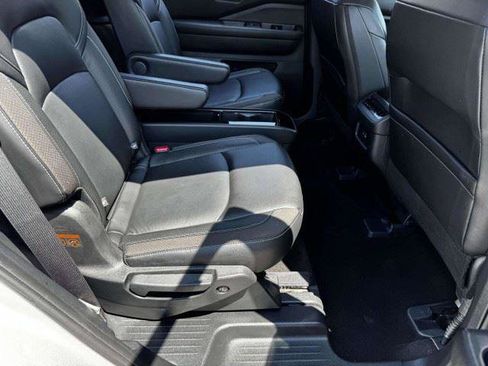Used 2023 Nissan Pathfinder SL w/ SL Premium Package FWD image 48