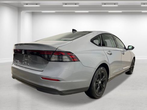 New 2025 Honda Accord SE image 6