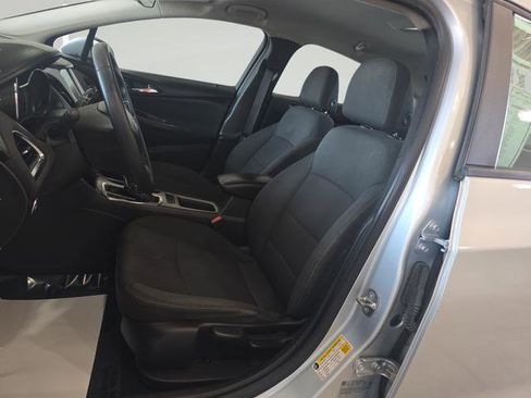 Used 2017 Chevrolet Cruze LS FWD image 12