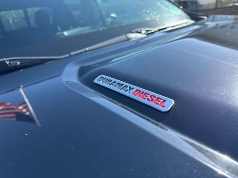 Used 2018 GMC Canyon Denali image 3