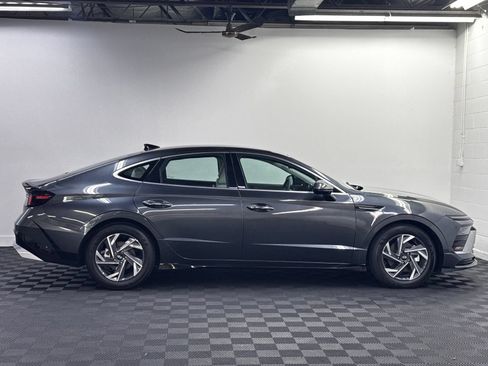 Used 2025 Hyundai Sonata SEL FWD image 4