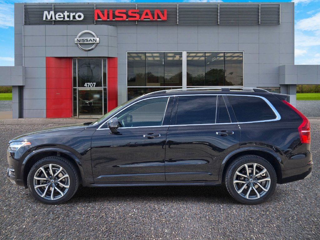 Used 2019 Volvo XC90 T6 Momentum AWD/4WD image 3