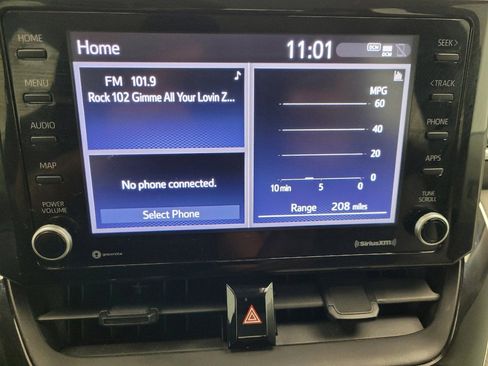 Used 2022 Toyota Corolla LE FWD image 25