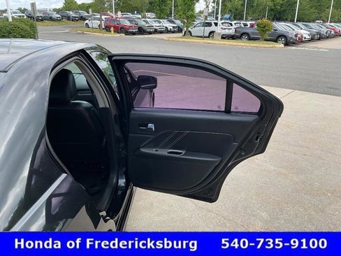 Used 2010 Ford Fusion Sport FWD image 16