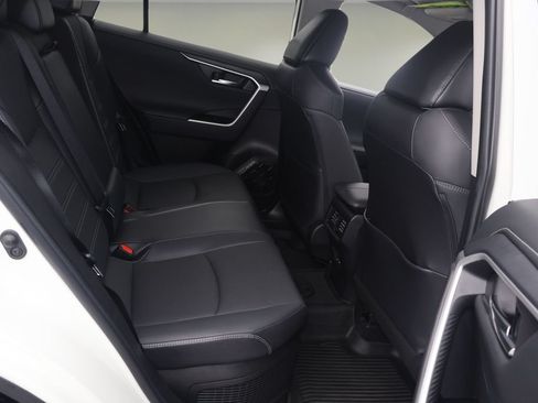 Certified 2022 Toyota RAV4 Limited AWD/4WD image 16