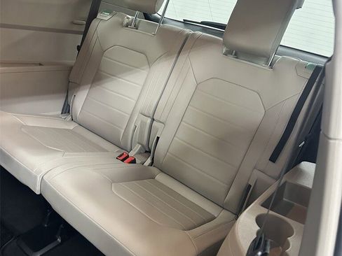 Used 2019 Volkswagen Atlas SEL Premium image 32