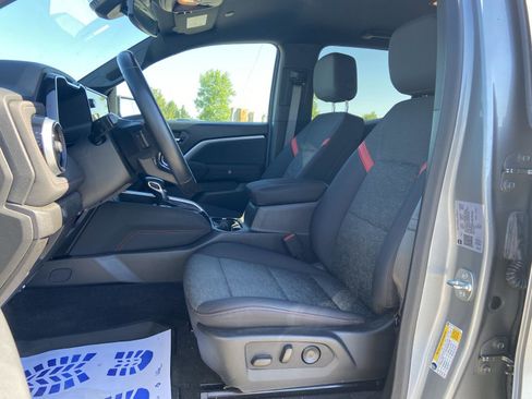 Used 2024 Chevrolet Colorado Z71 w/ Z71 Convenience Package 2 AWD/4WD image 21