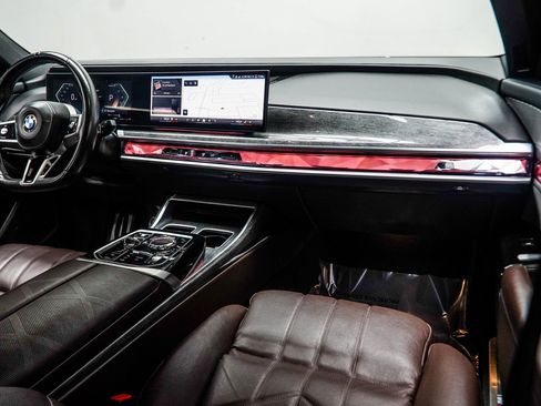 Used 2023 BMW 760i xDrive 760i xDrive w/ Parking Assistance Package image 21