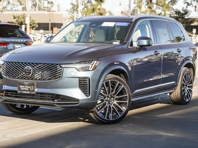 Used 2025 Volvo XC90 B6 Ultra w/ Lounge Package