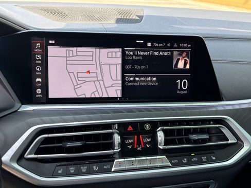 Used 2021 BMW X7 xDrive40i AWD/4WD image 14
